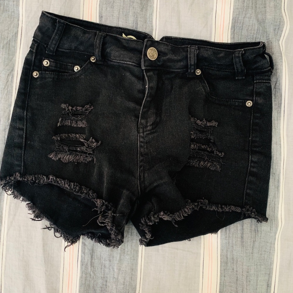 Kardinal black shorts
